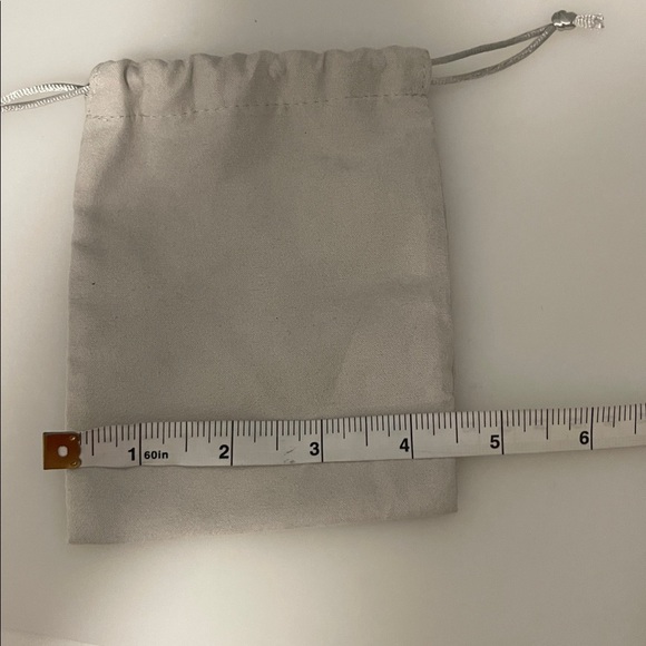 Kendra Scott Jewelry Dust Bag - Picture 3 of 4